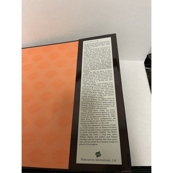 Harley Davidson Rolling Sculpture Motor Cycles 2002 Coffee Table Book Collectors - Picture 9 of 13